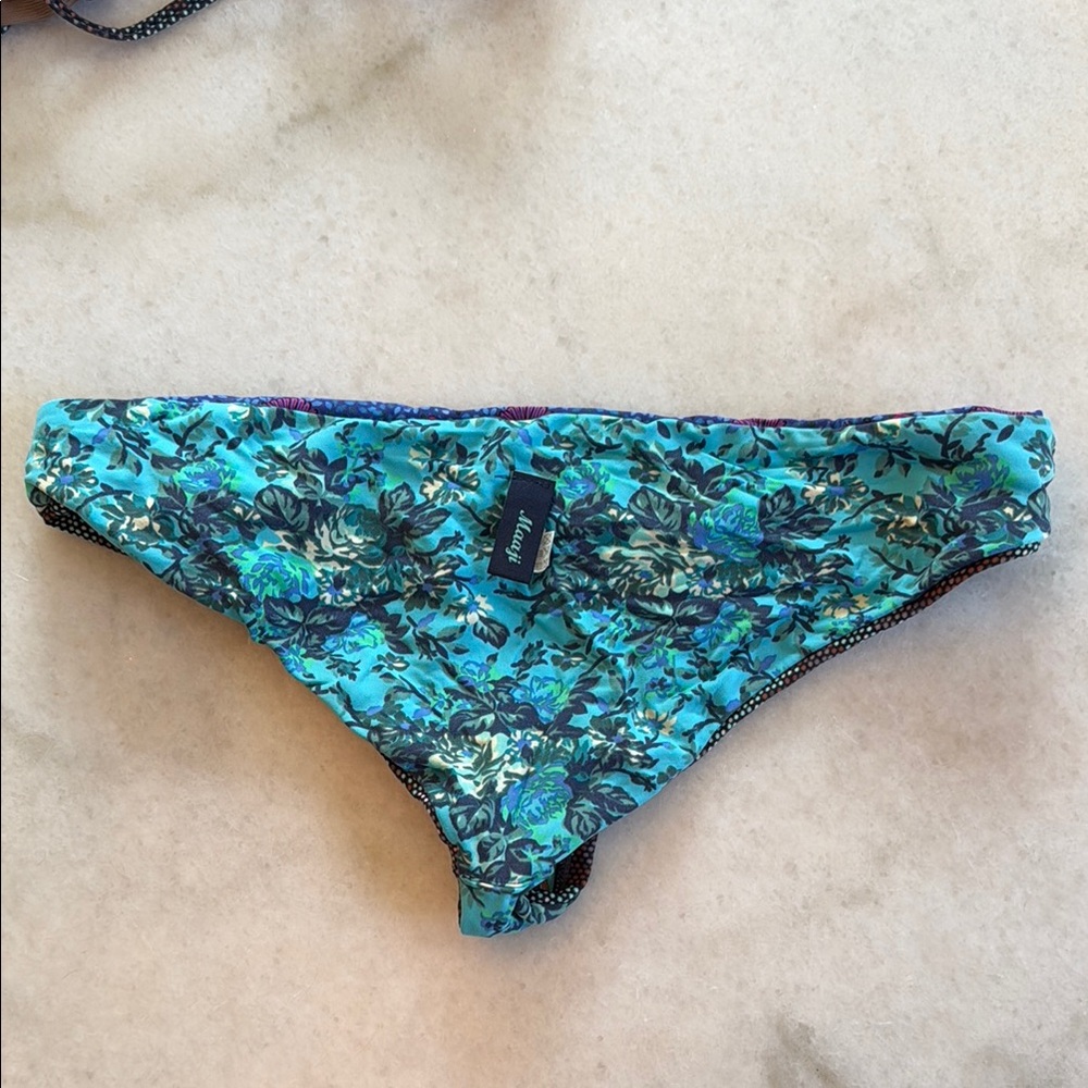 Colorful Patterned Bikini Set - Picture 7 of 7
